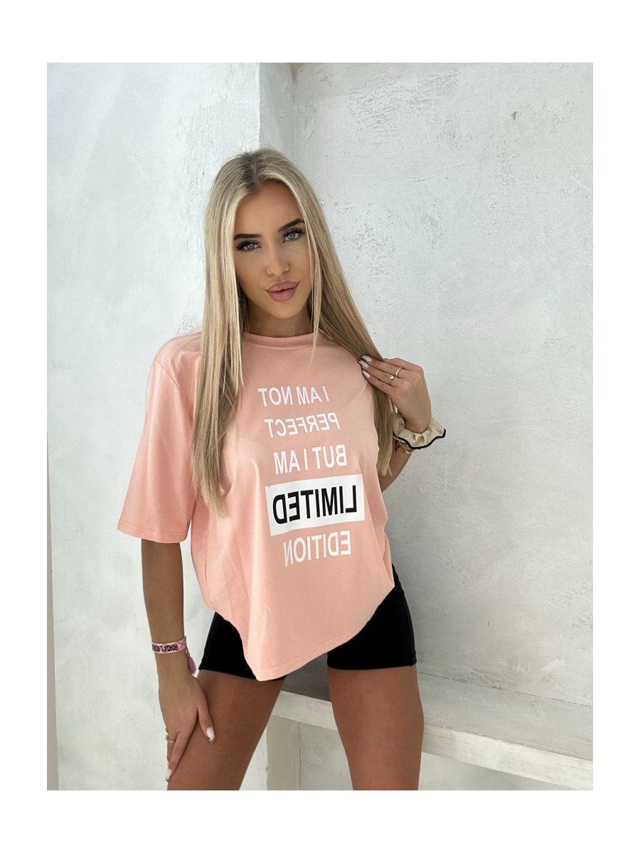 T-shirt I am not perfect but I am limited edition- brzoskwiniowy