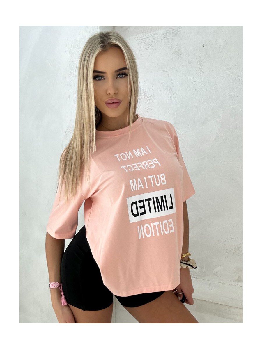 T-shirt I am not perfect but I am limited edition- brzoskwiniowy