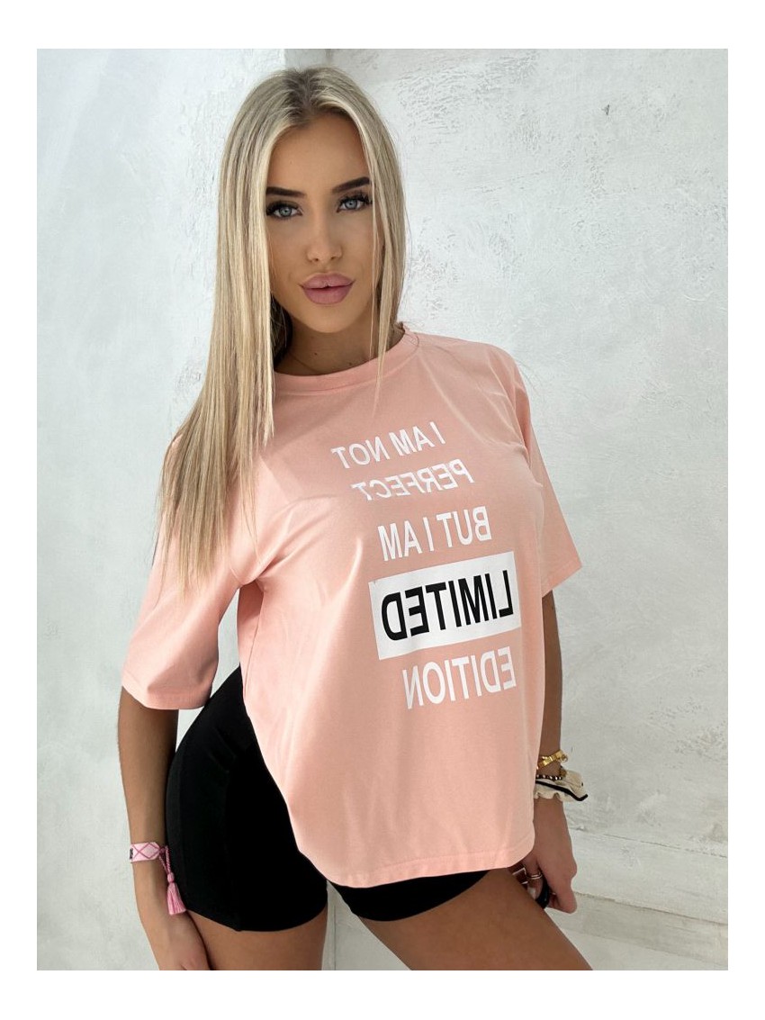 T-shirt I am not perfect but I am limited edition- brzoskwiniowy