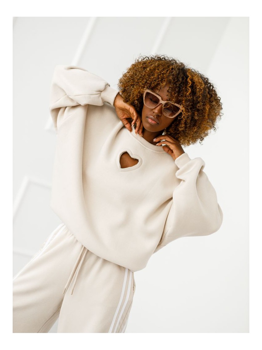 Bluza Heart z wyciętym sercem - beż